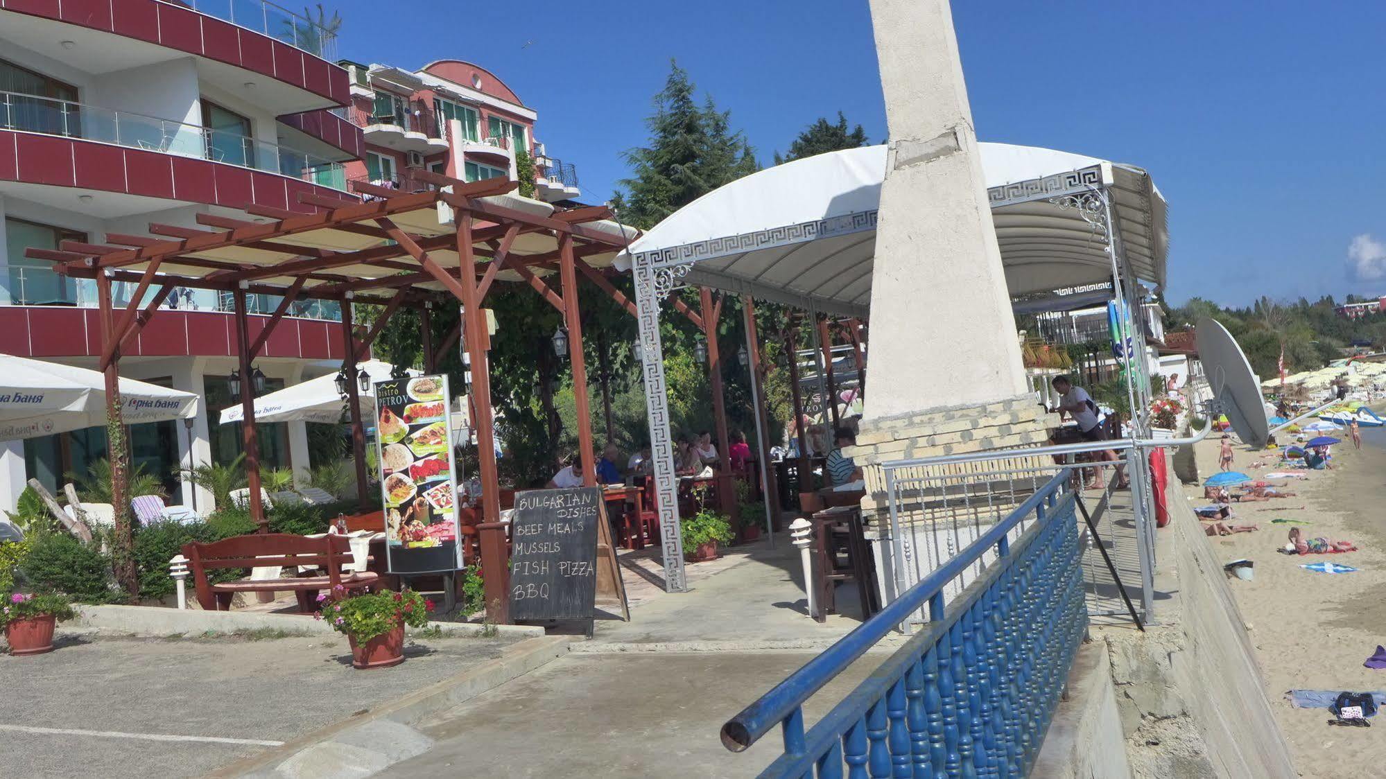 Petrov Family Hotel Νεσέμπαρ Εξωτερικό φωτογραφία